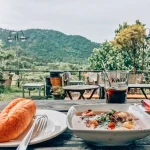 Navigating the Table: Essential Vietnamese Dining Etiquette for Travelers