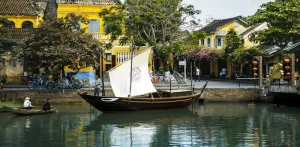 Emergency Vietnamese: Phrases for Unexpected Situations Abroad