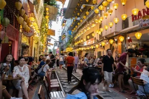 The Ultimate Guide to Ha Long Bay Nightlife: Bars, Clubs &amp; More