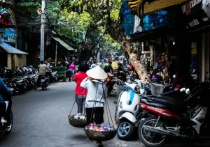 Wise Card vs. Cash: The Ultimate Vietnam Payment Showdown