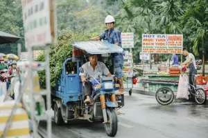 Currency Exchange at Vietnam Airports: Good Idea or Tourist Trap?