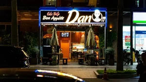 Da Nang Street Food Guide: Where Locals Really Eat