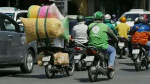 Banks vs. Gold Shops: Where to Exchange Currency Safely in Vietnam