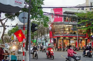 Navigating Small Change: Why You Need Small VND Bills in Vietnam